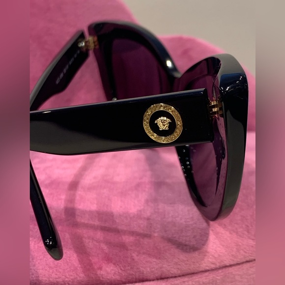 New Women Versace Sunglasses - Picture 9 of 12